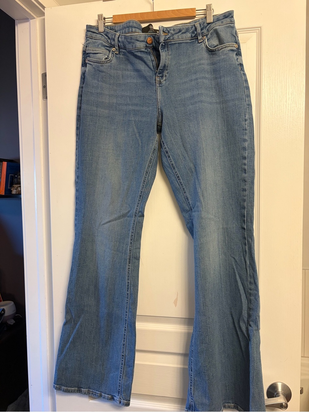 NWOT Women's Light Blue Flare Jeans - Classic mid-Rise Style